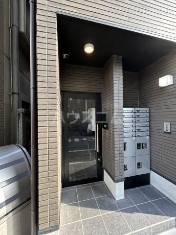 22/30 エントランス