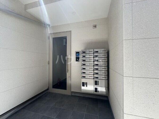 14/22 エントランス