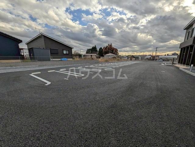 16/18 駐車場