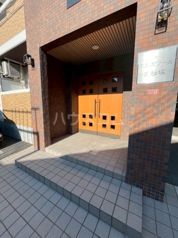 18/27 エントランス