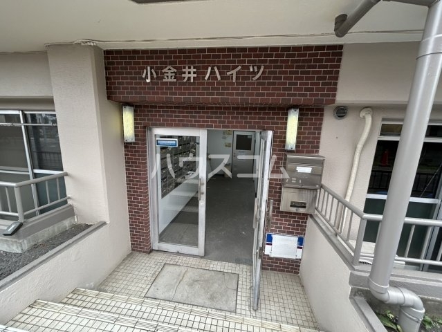 14/15 エントランス