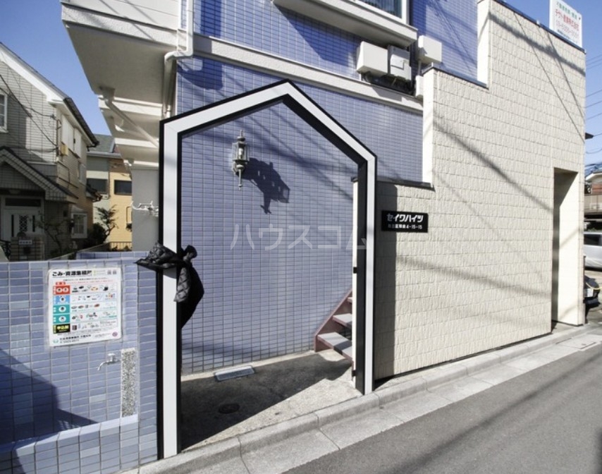 17/27 エントランス