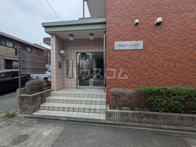 19/28 エントランス