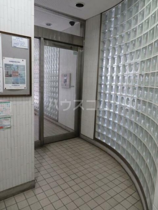 19/22 エントランス