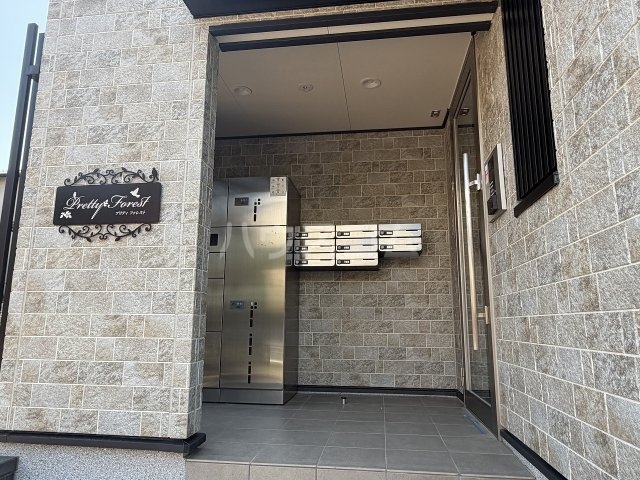 20/28 エントランス