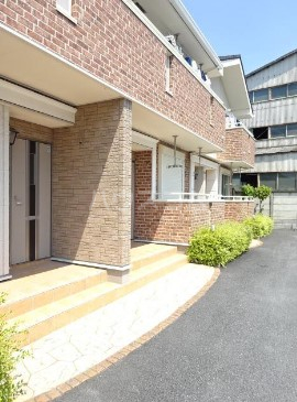 15/22 エントランス