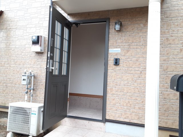 21/30 エントランス