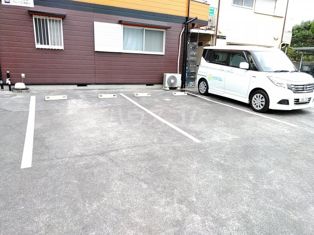 2/4 駐車場