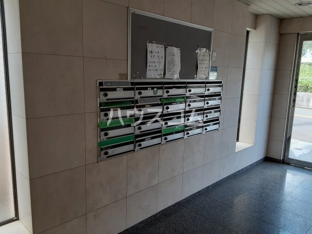 20/26 エントランス