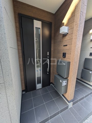 21/30 エントランス