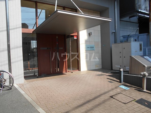 25/30 エントランス