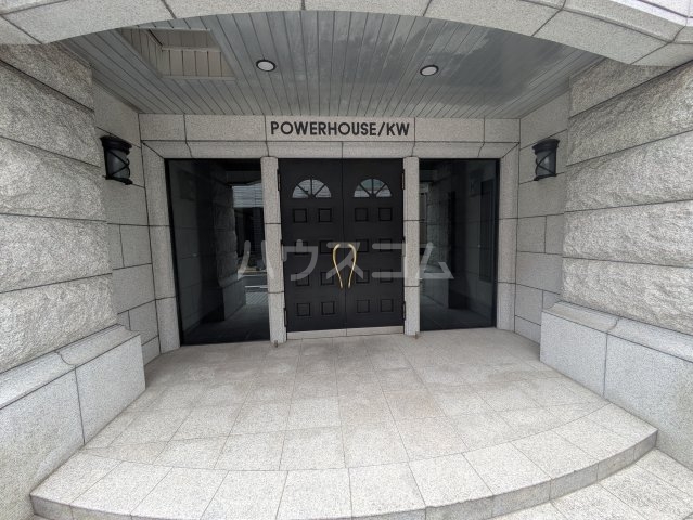 17/18 エントランス