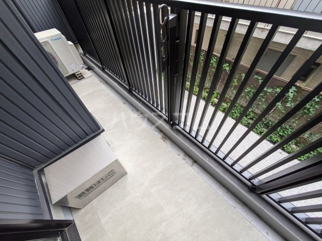 15/26 バルコニー