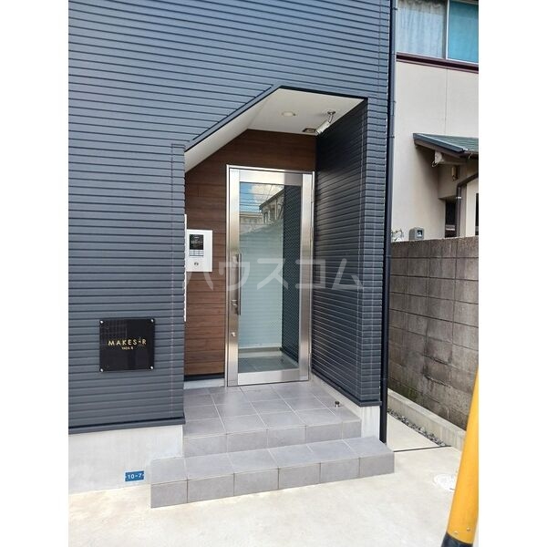 13/21 エントランス