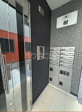 16/26 エントランス