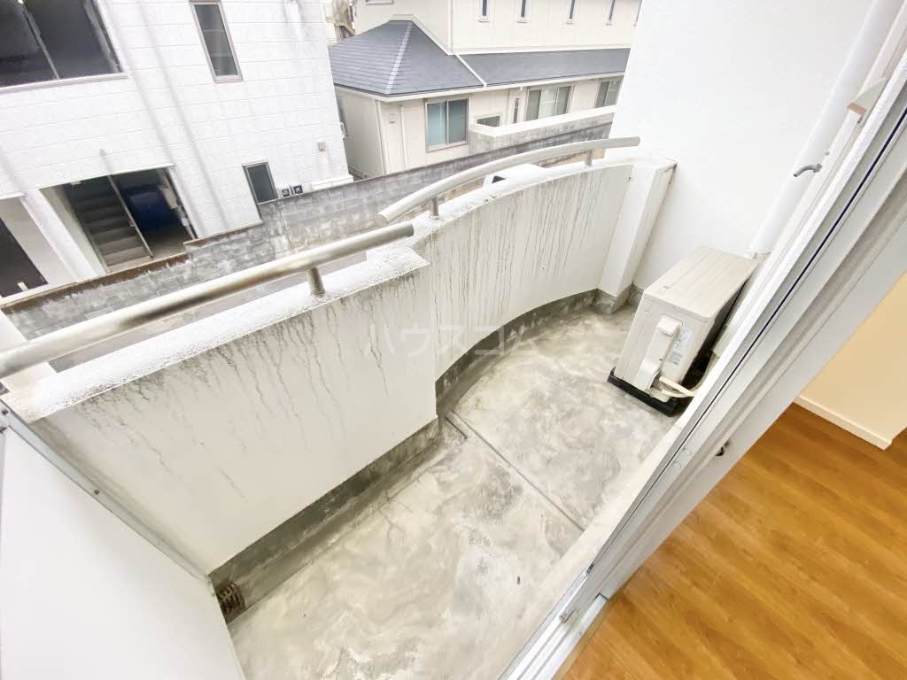 16/17 バルコニー