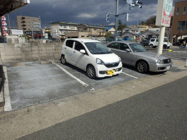 21/23 駐車場