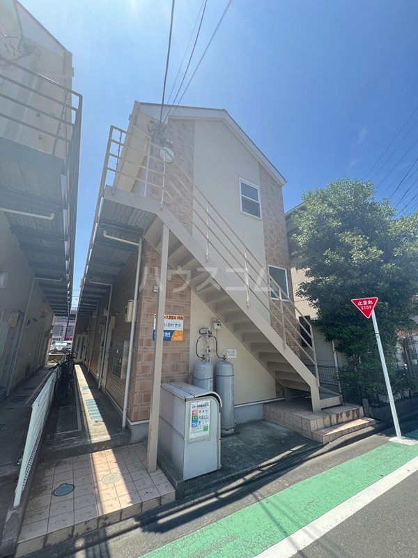 2/2 エントランス