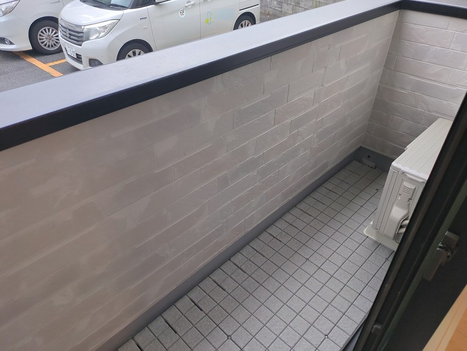 18/27 バルコニー