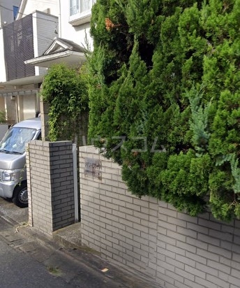 14/20 エントランス