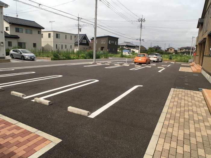 18/25 駐車場
