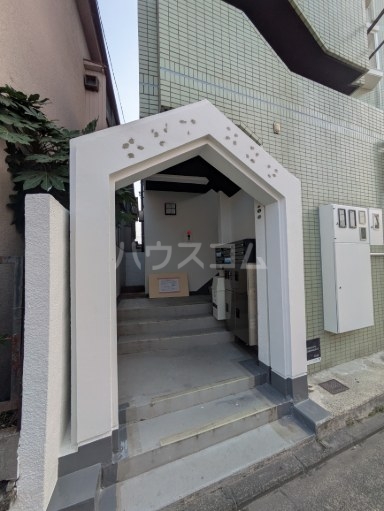 3/8 エントランス