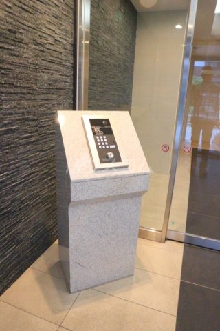 2/3 エントランス