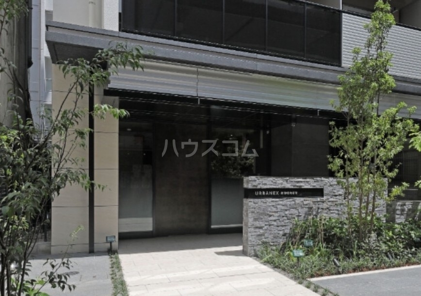 18/29 エントランス