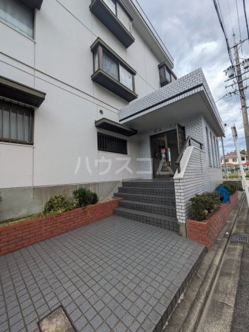 3/4 エントランス