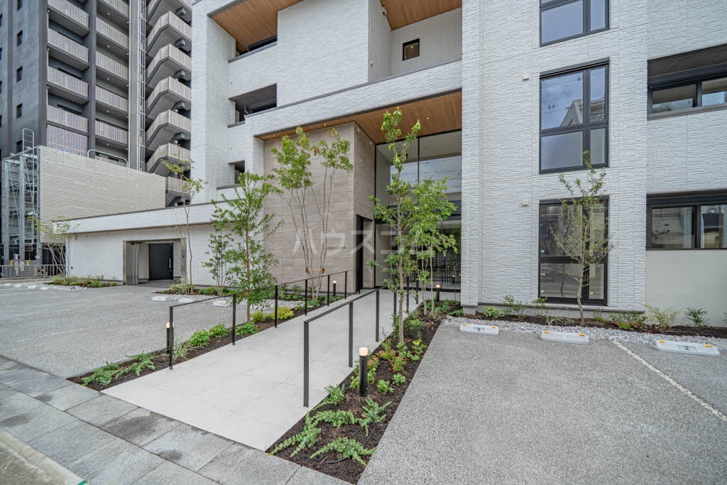 2/3 エントランス