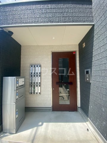 22/30 エントランス