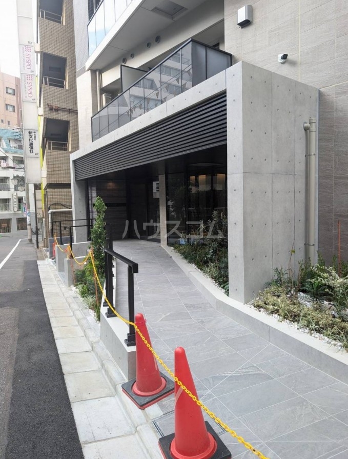 20/30 エントランス