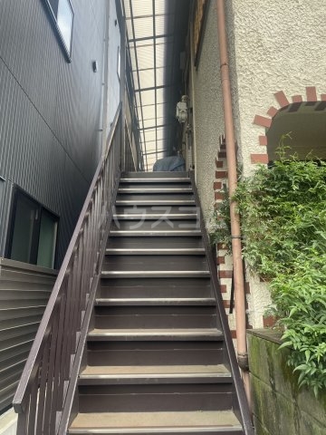 22/29 エントランス