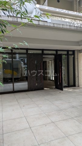 20/22 エントランス