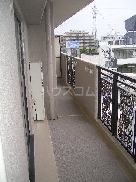 13/23 バルコニー