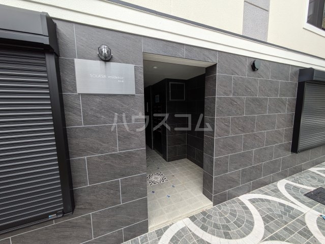 25/30 エントランス