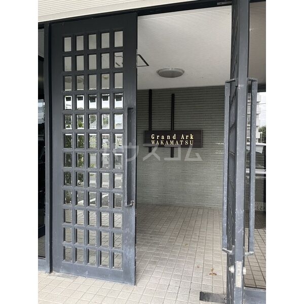 16/26 エントランス