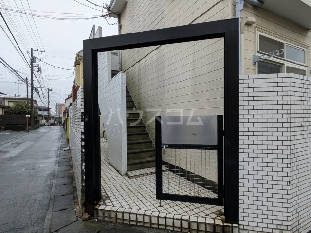 4/5 エントランス