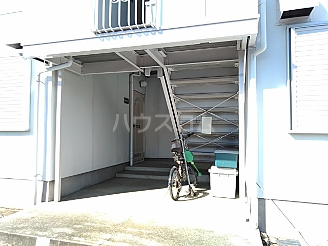 2/4 エントランス