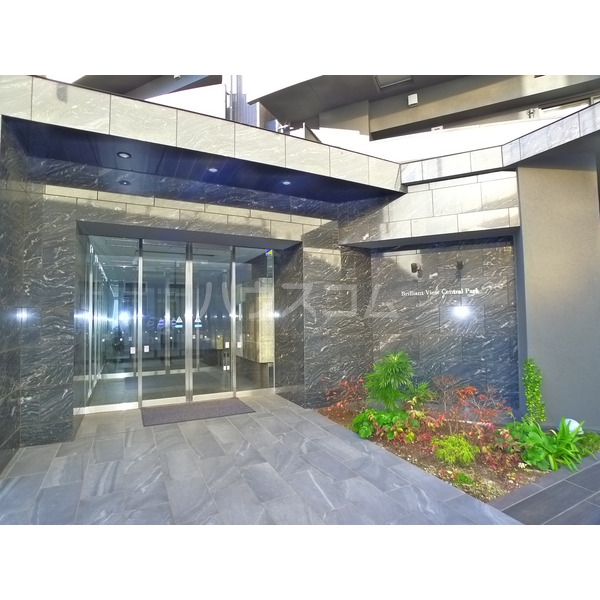 15/27 エントランス