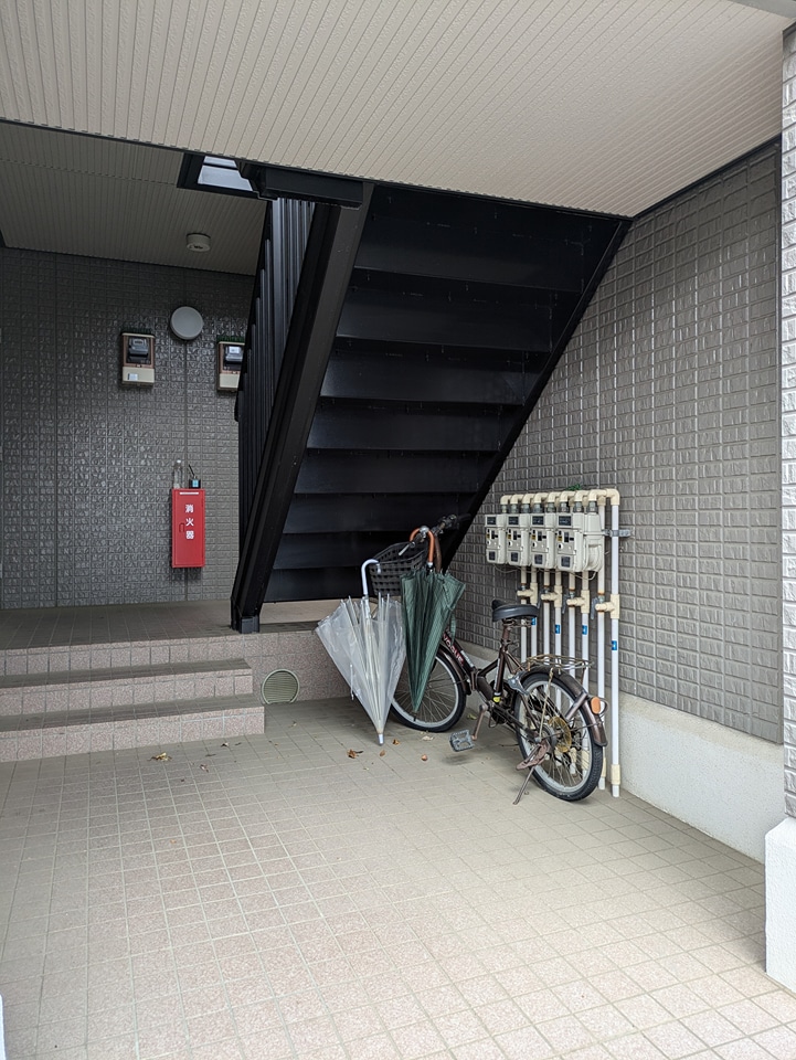 14/25 エントランス