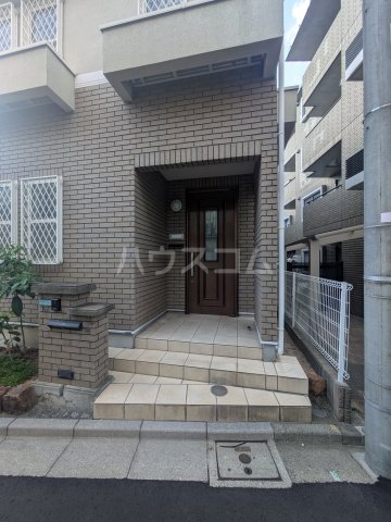 2/5 エントランス