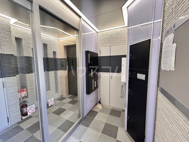 3/8 エントランス