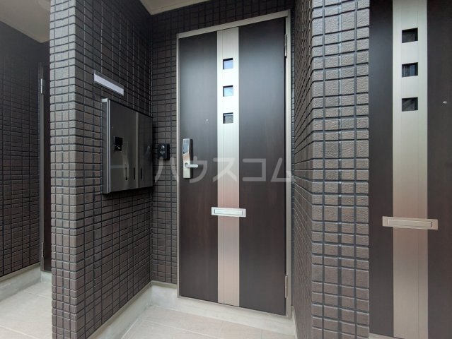 2/4 エントランス