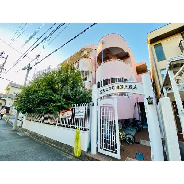 13/14 エントランス