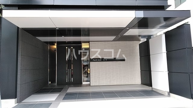 23/25 エントランス