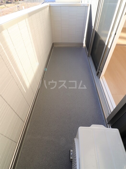 18/27 バルコニー