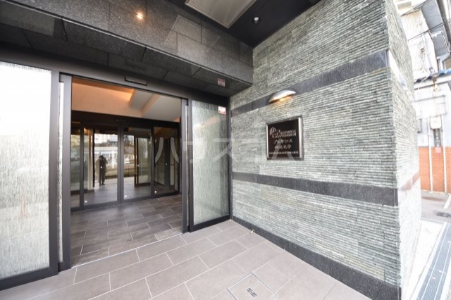 2/5 エントランス