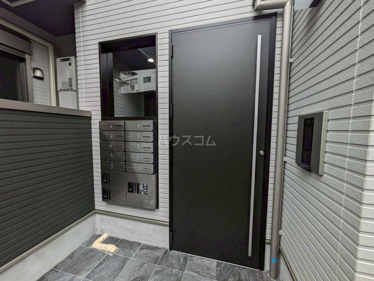 2/5 エントランス