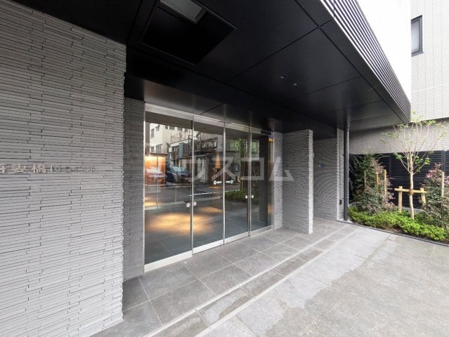 24/29 エントランス